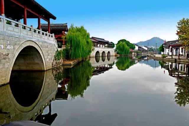 《人世间》一张全家福,是如何暴露了周家10口人家庭地位的?红迪网-全球领先的社交新闻网站